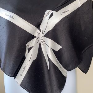 Genuine Chanel New Vintage Black and White Scarf